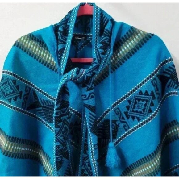 World Beat Hand Woven Blue Southwestern Wool Shaw Boho Geometric OS - Picture 5 of 7